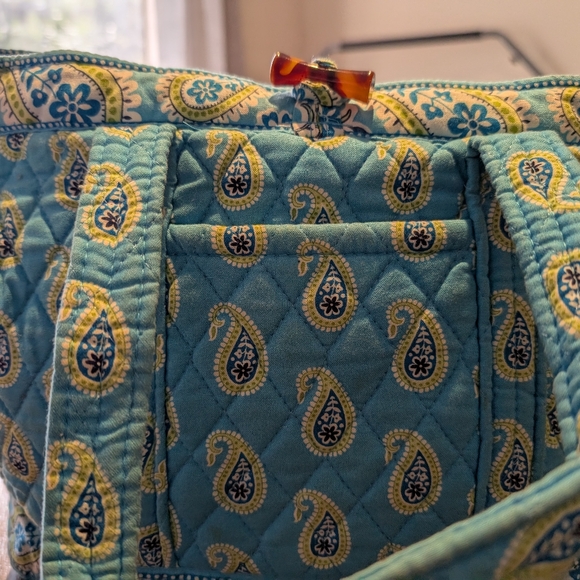 Vera Bradley beautiful set - Picture 3 of 11